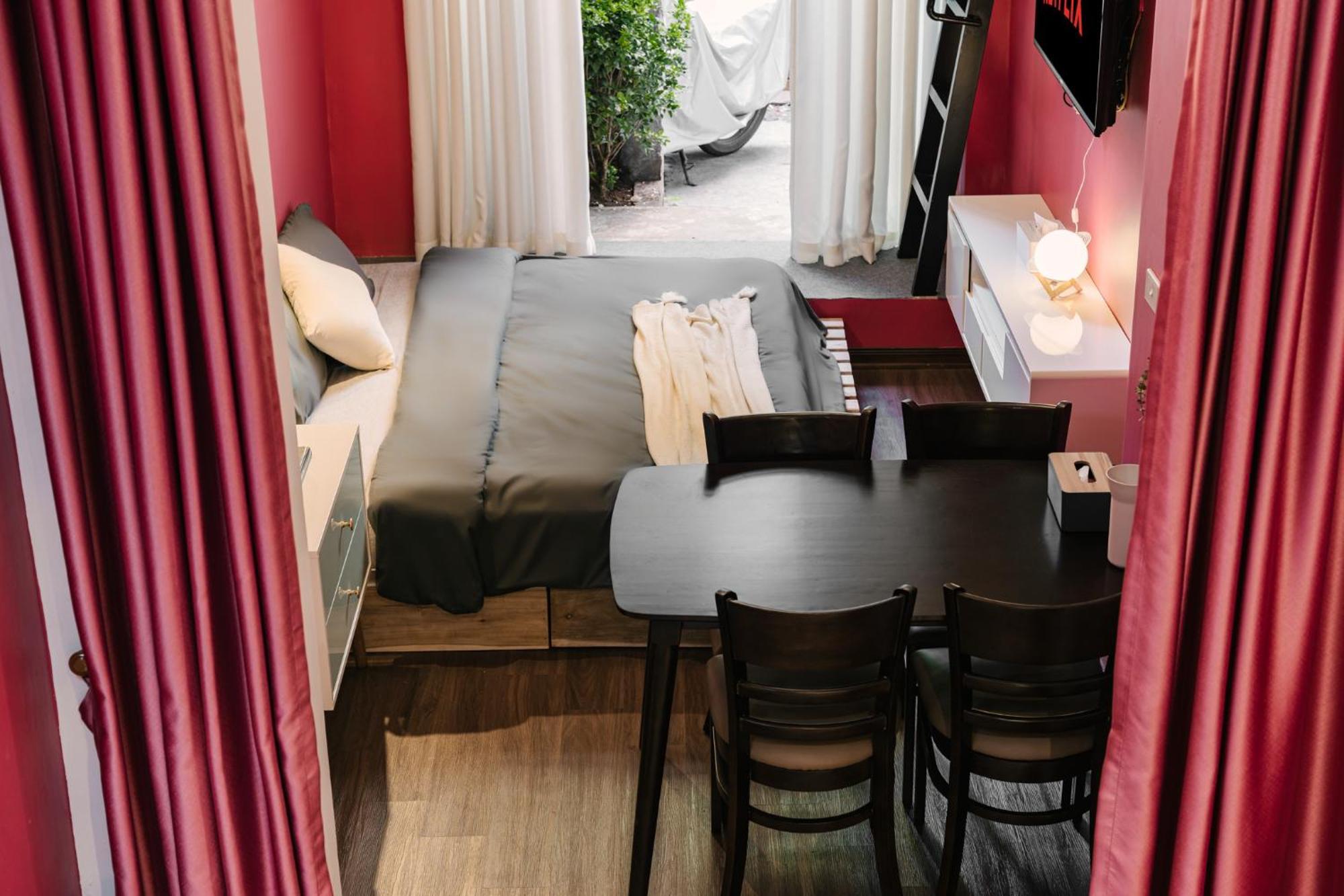 Full House For Rent With 2 Bedrooms In Center Of Hanoi's Old Quarter Suitable For Family Apartment *